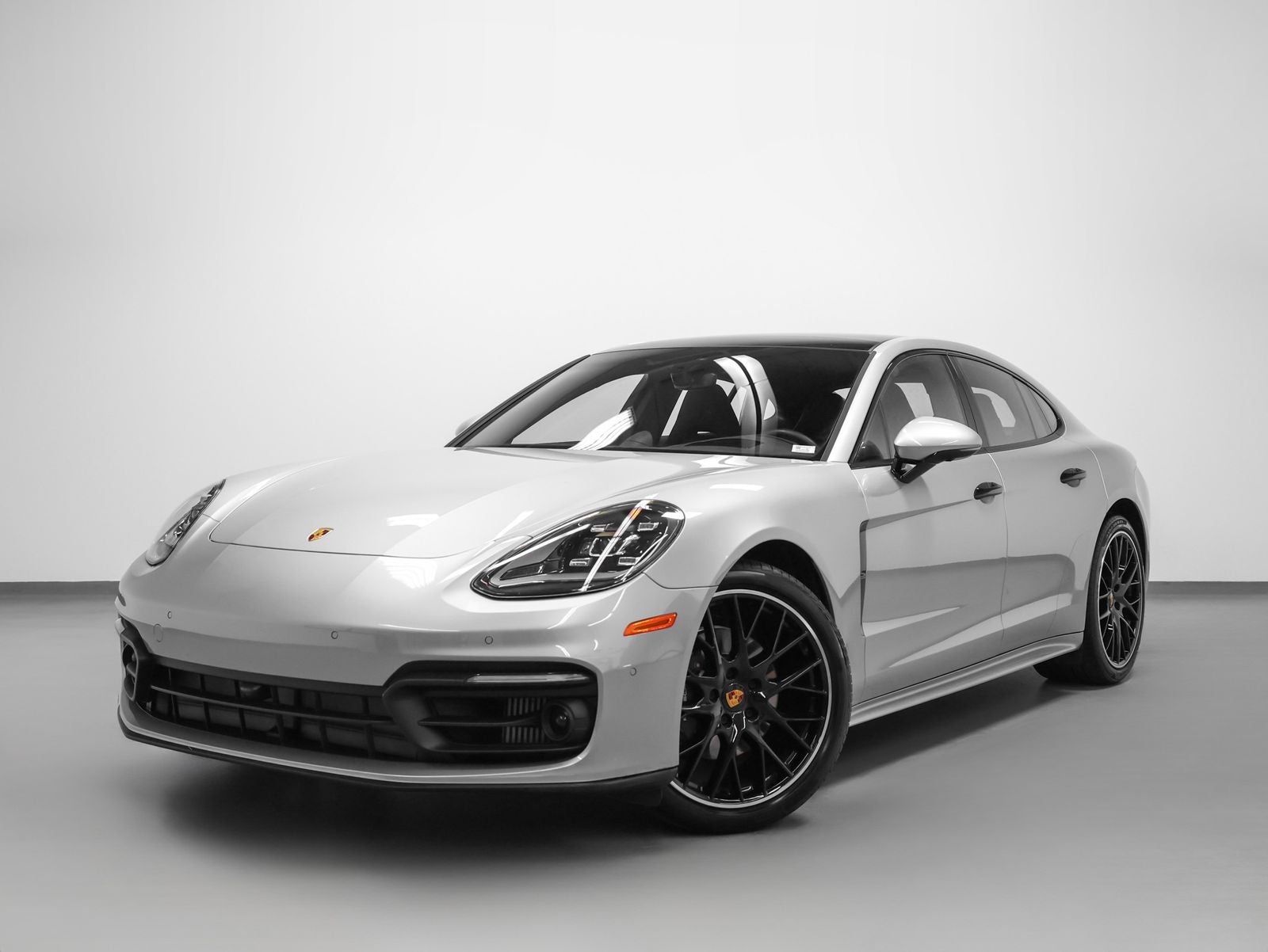 2023 Porsche Panamera Panamera 4 Platinum Edition (MY23) in Dolomite Silver Metallic — front three-quarter view