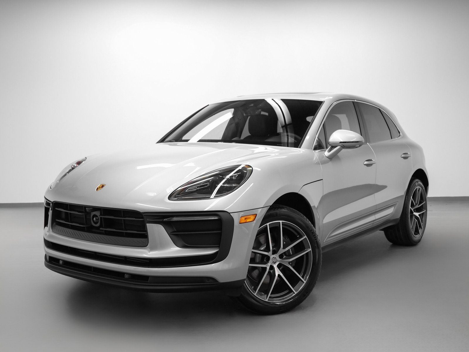 2026 Porsche Macan Macan in Dolomite Silver Metallic — front three-quarter view