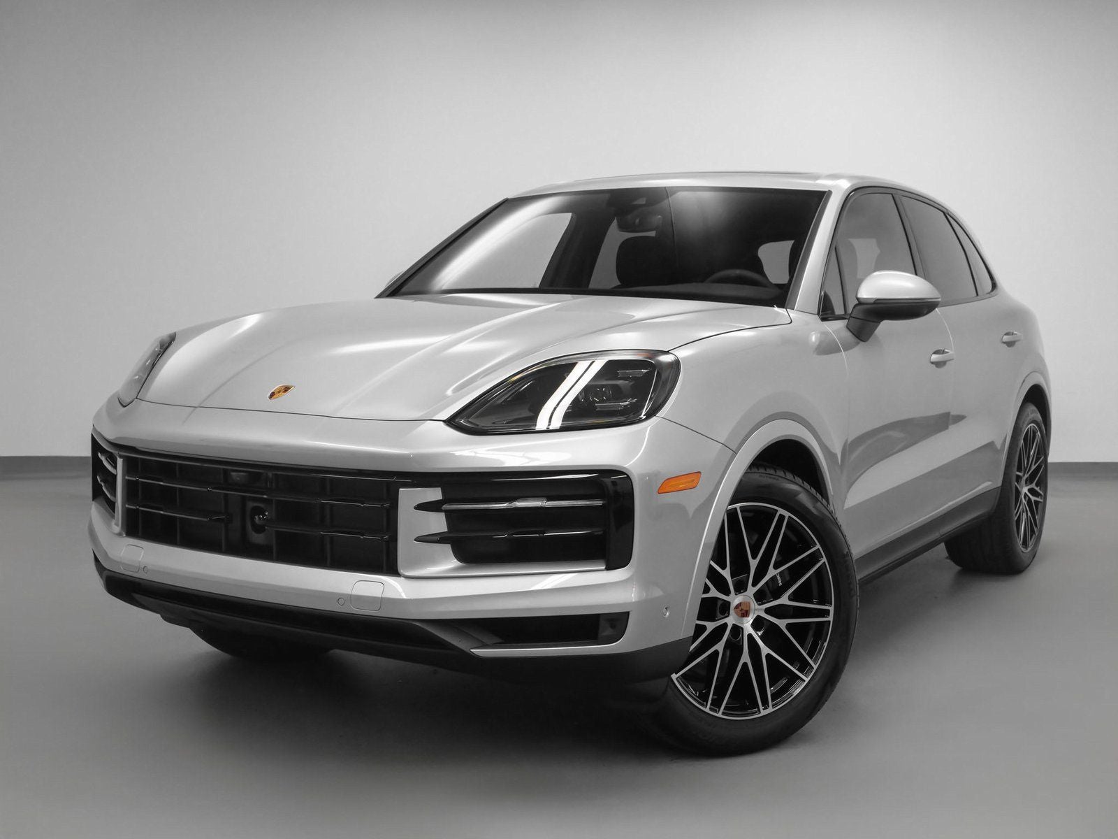 2025 Porsche Cayenne Cayenne in Dolomite Silver Metallic — front three-quarter view